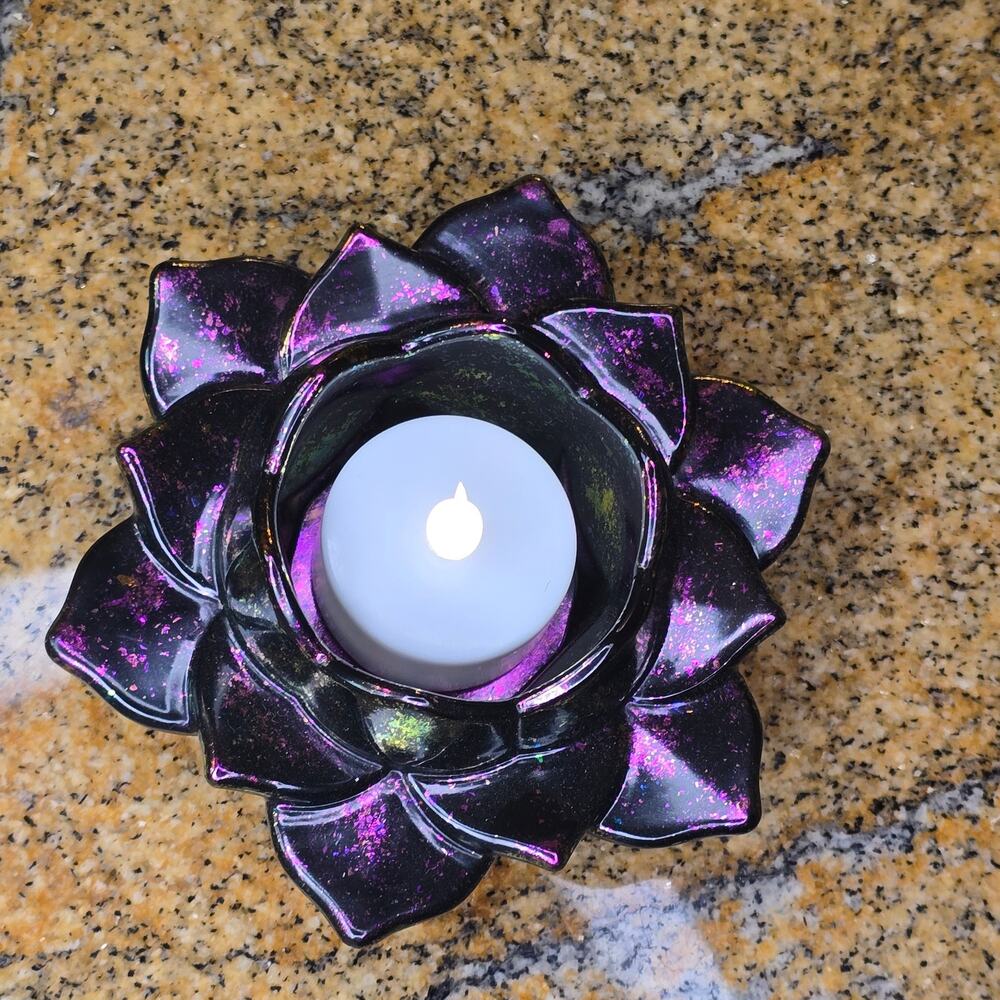 Handcrafted‎ Lotus Flower Fuscia Color shifting 4.5" Tealight Holder